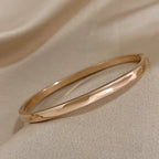 Brazalete Rígido Liso de Acero Inoxidable