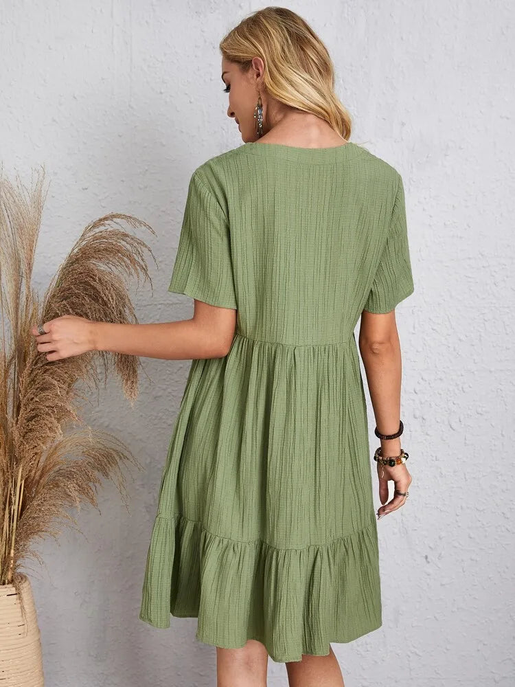 Vestido Corto Evasé con Volantes y Escote en V