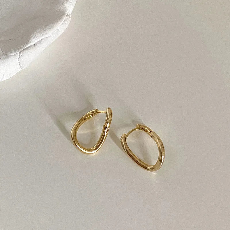 Pendientes de Aro Ovalado Retorcido