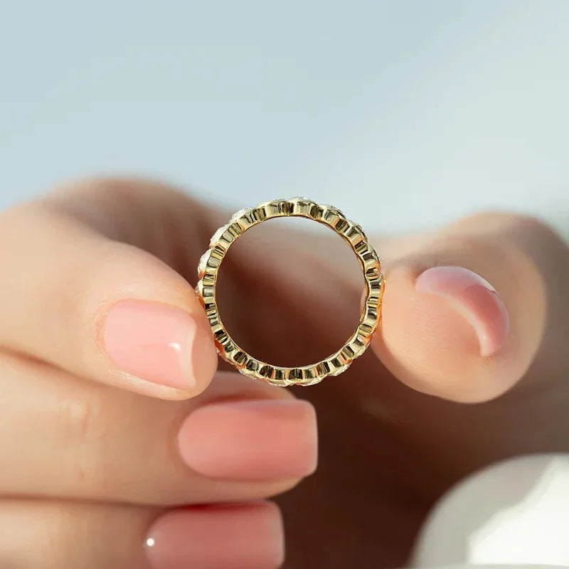 Anillo de Eternidad con Circonita Oval