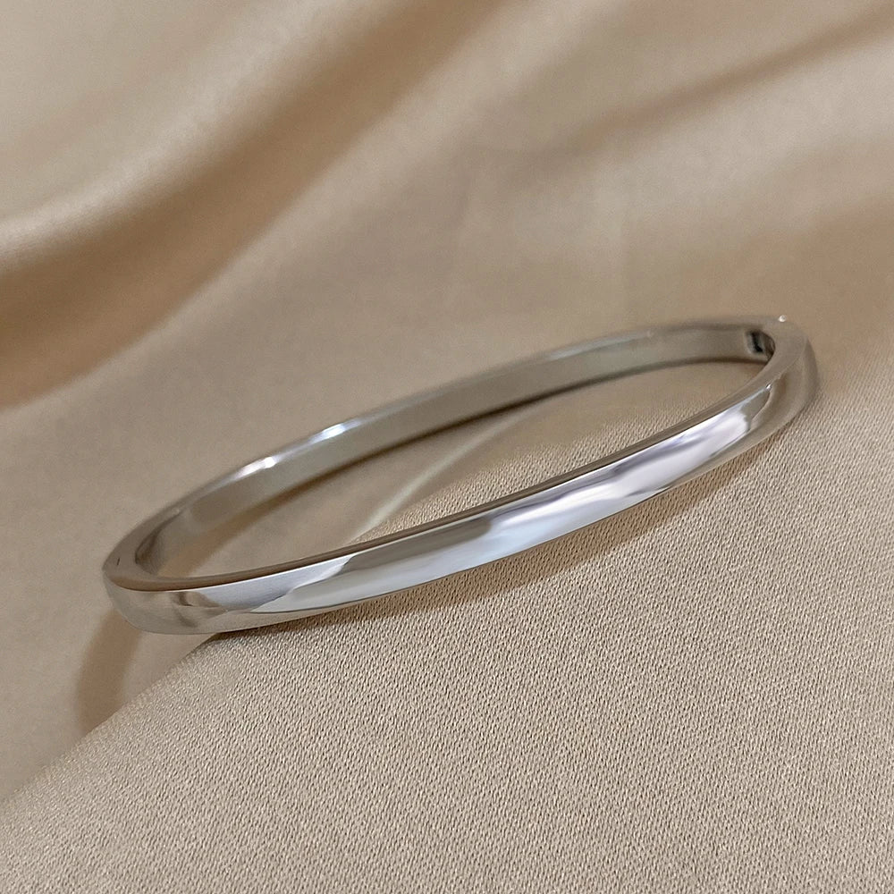 Brazalete Rígido Liso de Acero Inoxidable