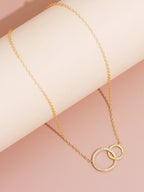 Collar Fino con Colgante de Doble Círculo