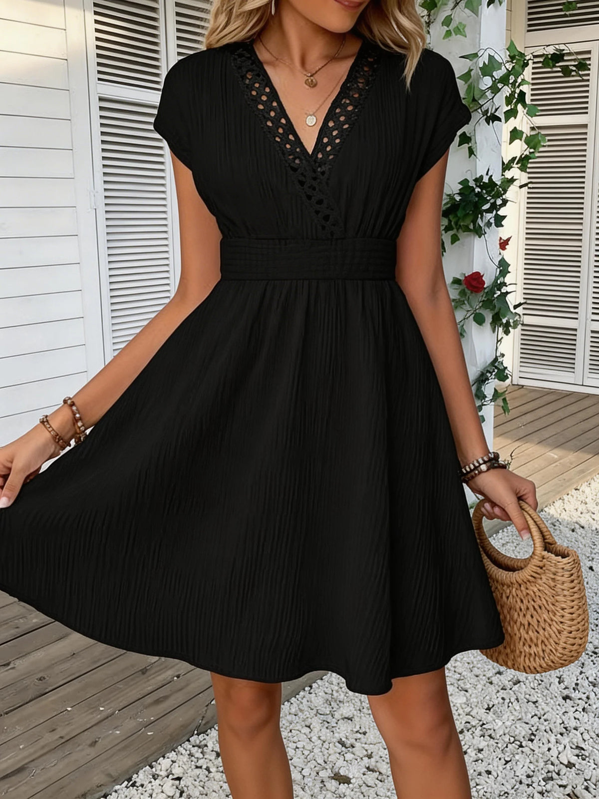 Vestido Francés de Encaje con Mangas Abullonadas