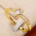 Anillo Minimalista con Circonitas Redondas