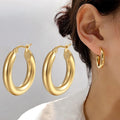 Set Dorado: Aros Gruesos + Collar Doble Círculo + Anillo en V