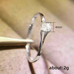 Anillo Solitario Minimalista con Circonita de 4 mm