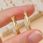 Pendientes de Aros Entrelazados con Circonitas