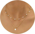 Collar Dorado de Doble Capa con Perlas