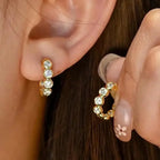 Set Brillo: Aros Finos con Circonitas + Anillo Solitario